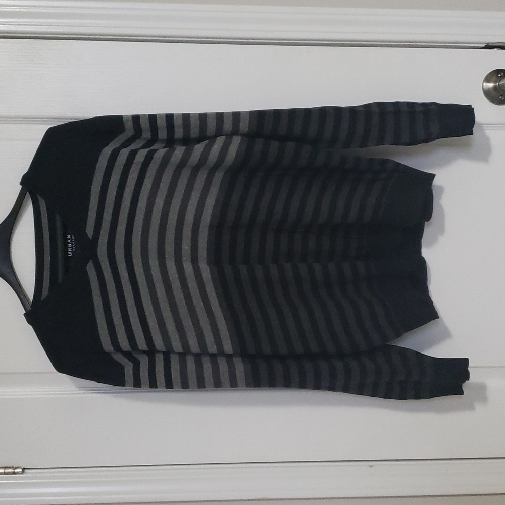 3/$15 Men's v-neck striped sweater